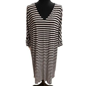 Versona Size Large Stripe Dress